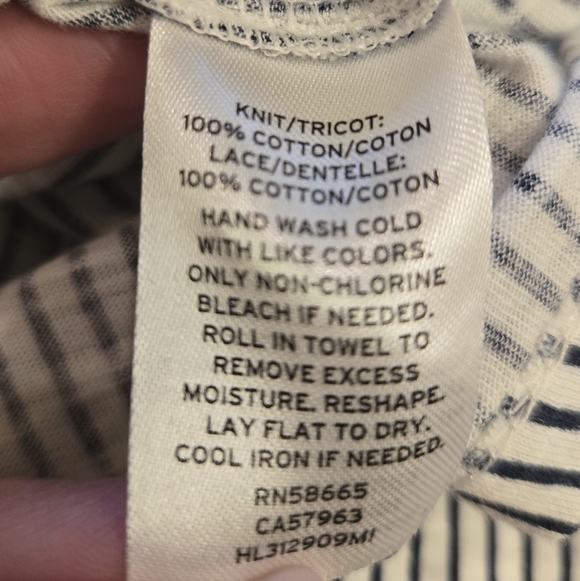 NWT Hinge Tank, L - Picture 6 of 7